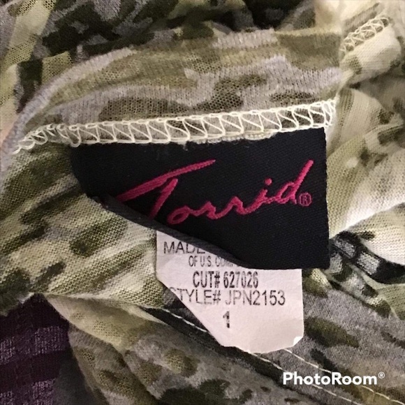 Torrid Camo Top, Sz 1, EUC - Picture 6 of 6